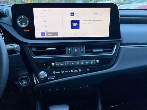 Certified 2023 Lexus ES 300h w/ Premium Package image 17