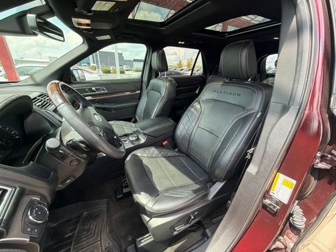 Used 2018 Ford Explorer Platinum AWD/4WD image 12