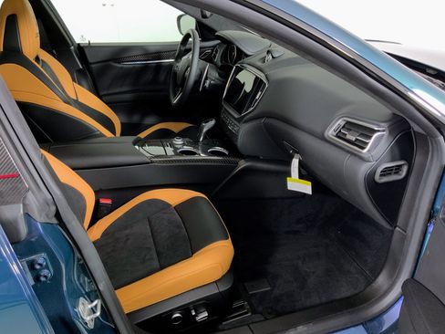 Used 2024 Maserati Ghibli Trofeo image 42