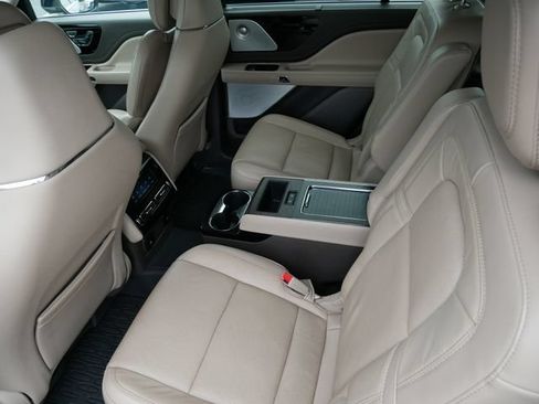 Used 2021 Lincoln Aviator Reserve w/ Equipment Group 202A AWD/4WD image 8