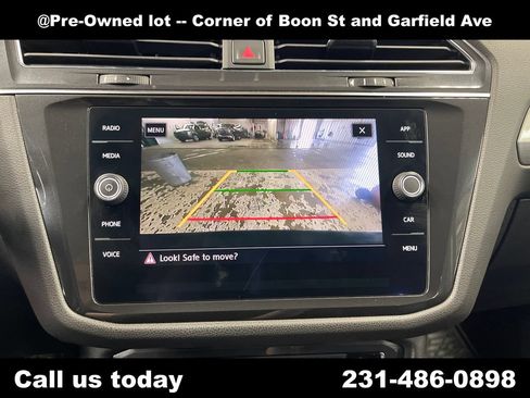 Used 2019 Volkswagen Tiguan SE w/ Panoramic Sunroof Package AWD/4WD image 25