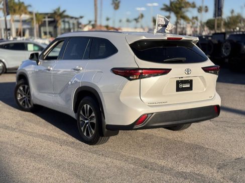 Used 2022 Toyota Highlander XLE image 10