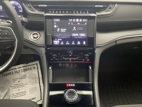 Used 2025 Jeep Grand Cherokee Laredo X w/ Luxury Tech Group I AWD/4WD image 15