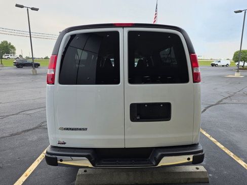 Used 2025 Chevrolet Express 3500 LT w/ LT Preferred Equipment Group RWD image 11