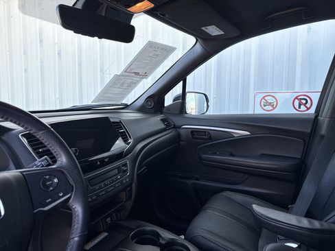 Used 2022 Honda Pilot TrailSport image 13