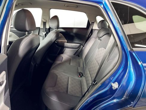 Used 2018 Kia Niro LX FWD image 19