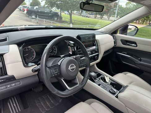 Used 2023 Nissan Pathfinder SL w/ SL Premium Package AWD/4WD image 21
