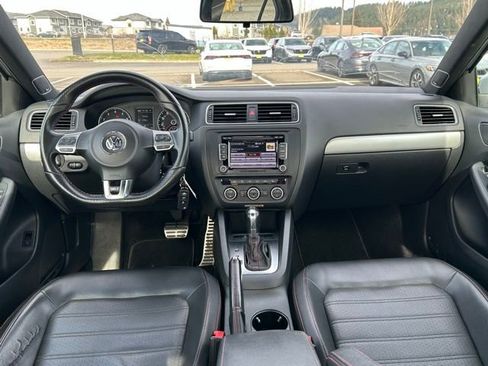 Used 2013 Volkswagen Jetta GLI Autobahn image 13
