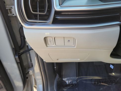 Certified 2026 Kia Sorento S FWD image 27