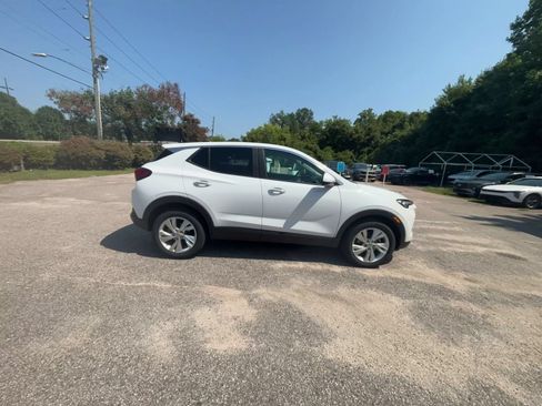 Used 2026 Buick Encore GX Preferred AWD/4WD image 15