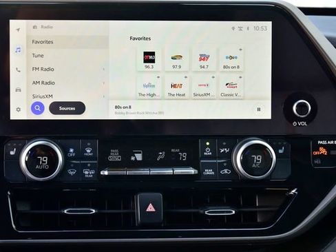 Used 2023 Toyota Highlander Bronze Edition image 23