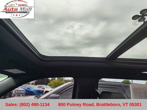 Used 2021 GMC Yukon XL Denali w/ Denali Premium Package AWD/4WD image 22