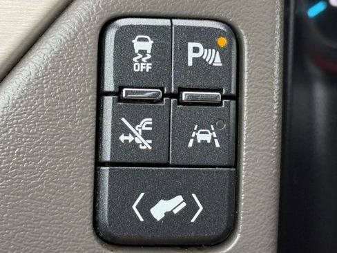 Used 2017 GMC Yukon XL Denali w/ Open Road Package image 47