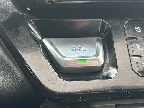 Used 2023 GMC Sierra 1500 AT4X image 23