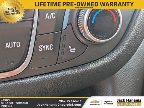 Used 2018 Chevrolet Equinox LT image 20