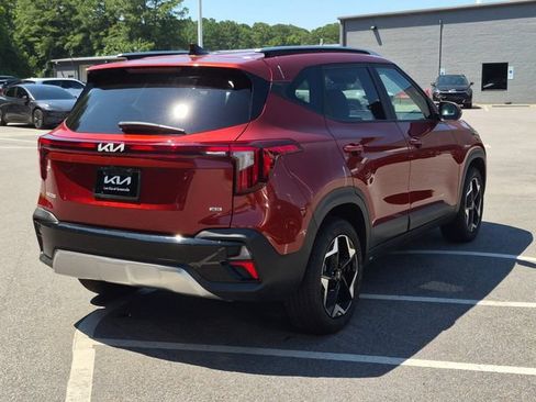 Used 2025 Kia Seltos S AWD/4WD image 3