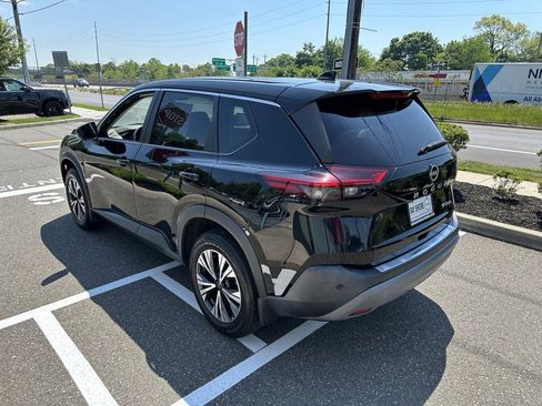 Certified 2022 Nissan Rogue SV AWD/4WD image 9