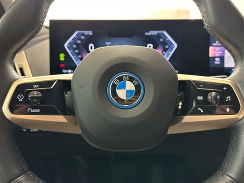 Used 2023 BMW iX xDrive50 w/ Premium Package image 16