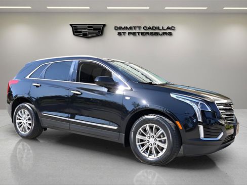 Used 2017 Cadillac XT5 Luxury w/ Driver Awareness Package image 7
