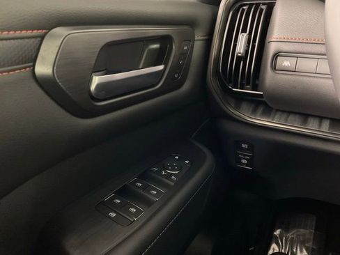 Used 2025 Nissan Armada PRO-4X w/ Pro-4X Premium Package image 20