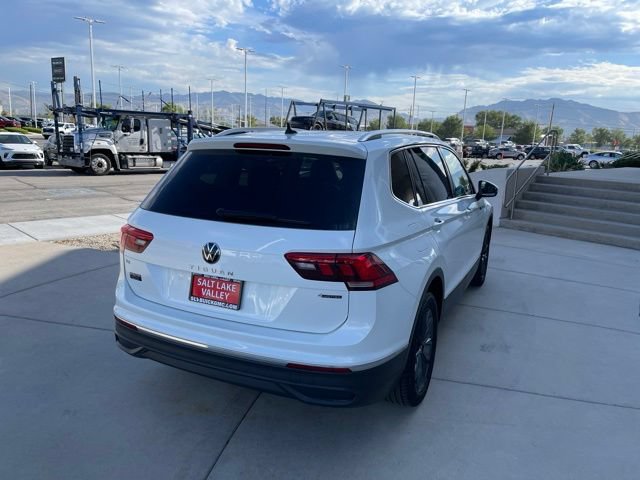 Used 2023 Volkswagen Tiguan SE AWD/4WD image 6