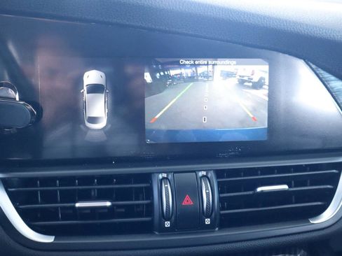 Used 2018 Alfa Romeo Giulia RWD image 22