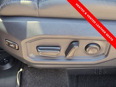 Used 2025 Toyota Tundra Platinum AWD/4WD image 14
