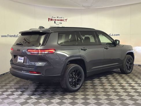 New 2025 Jeep Grand Cherokee L Altitude image 3