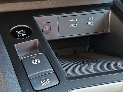 New 2026 Nissan Kicks SV w/ SV Premium Package image 18