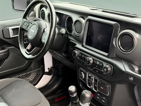 Used 2021 Jeep Wrangler Unlimited Sport AWD/4WD image 14