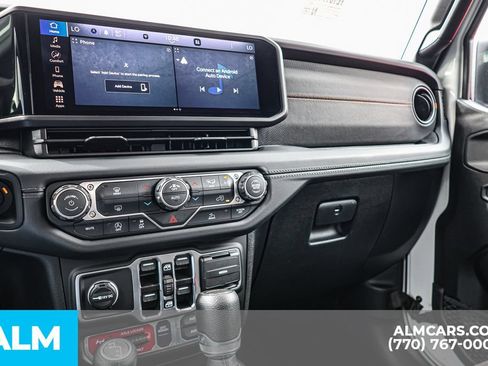 Used 2026 Jeep Gladiator Mojave AWD/4WD image 36