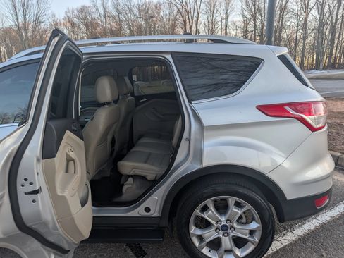 Used 2015 Ford Escape Titanium FWD image 11