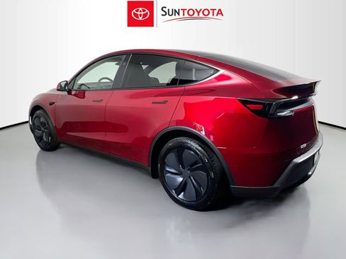 Used 2026 Tesla Model Y 2WD image 6