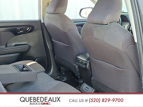 Used 2023 Toyota Highlander LE FWD image 26