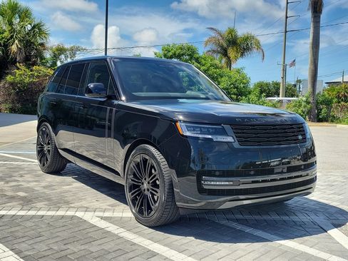 Certified 2025 Land Rover Range Rover SE AWD/4WD image 7