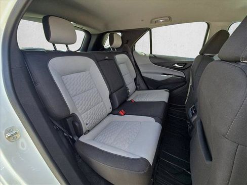 Used 2020 Chevrolet Equinox LS w/ LS Convenience Package FWD image 19