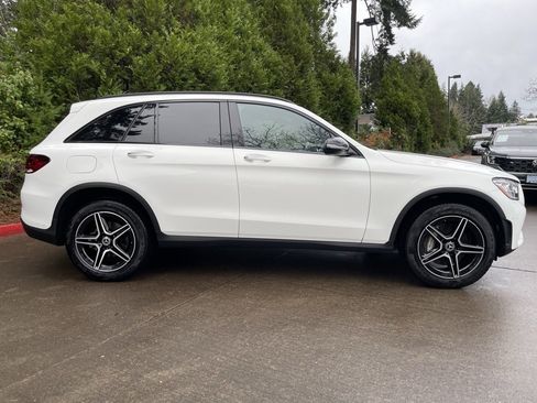 Used 2022 Mercedes-Benz GLC 300 4MATIC image 4