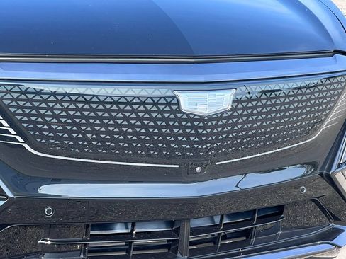 New 2026 Cadillac Lyriq Sport AWD/4WD image 37