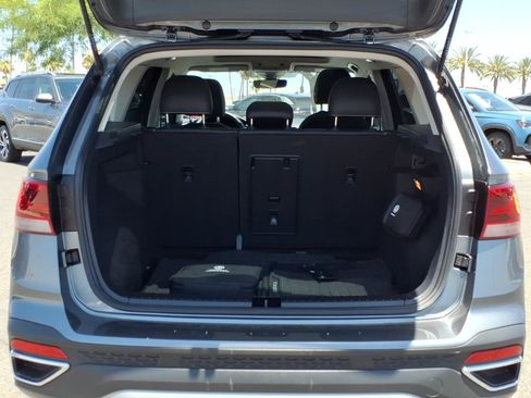 Certified 2023 Volkswagen Taos SE FWD image 17