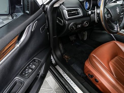 Used 2015 Maserati Ghibli S Q4 image 10