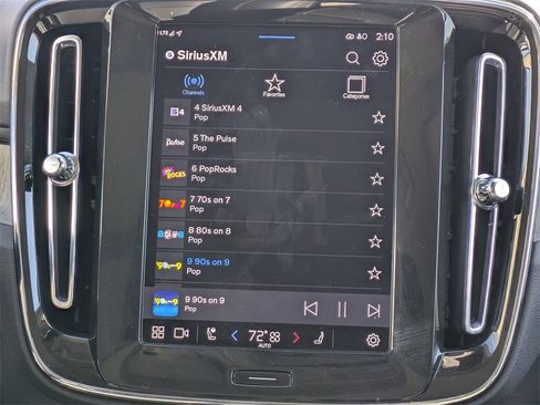 Certified 2025 Volvo XC40 B5 Plus image 18