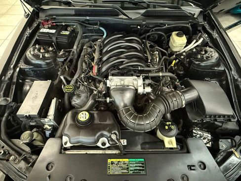 Used 2005 Ford Mustang GT RWD image 31