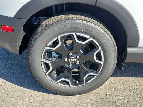 New 2025 Ford Bronco Sport Outer Banks w/ Outer Banks Tech Package+ AWD/4WD image 5