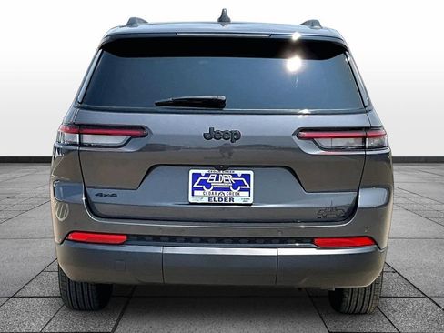Used 2024 Jeep Grand Cherokee L Altitude AWD/4WD image 4