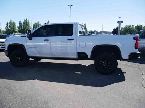 Used 2024 Chevrolet Silverado 2500 ZR2 w/ Technology Package AWD/4WD image 24