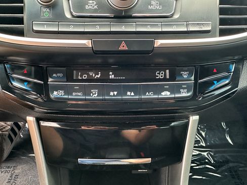 Used 2017 Honda Accord LX image 40