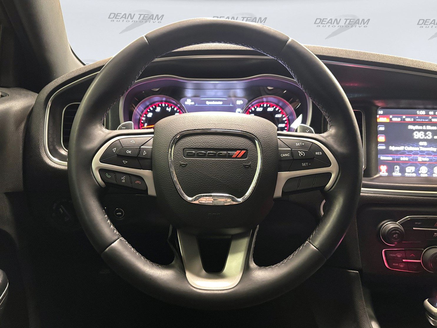 Used 2015 Dodge Charger SXT RWD image 38