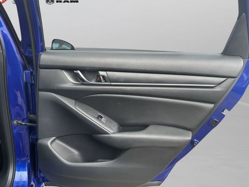 Used 2019 Honda Accord Sport image 14