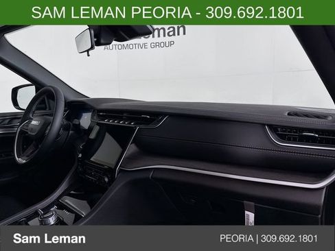 New 2025 Jeep Grand Cherokee Limited image 30