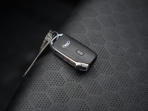 Used 2021 Kia Seltos SX image 44